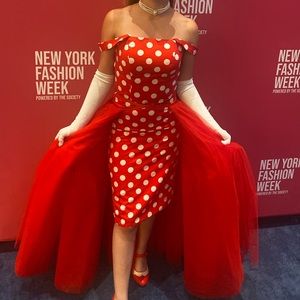 Size 0 50s inspired Halloween costume red with white polkadots. Pink ladies